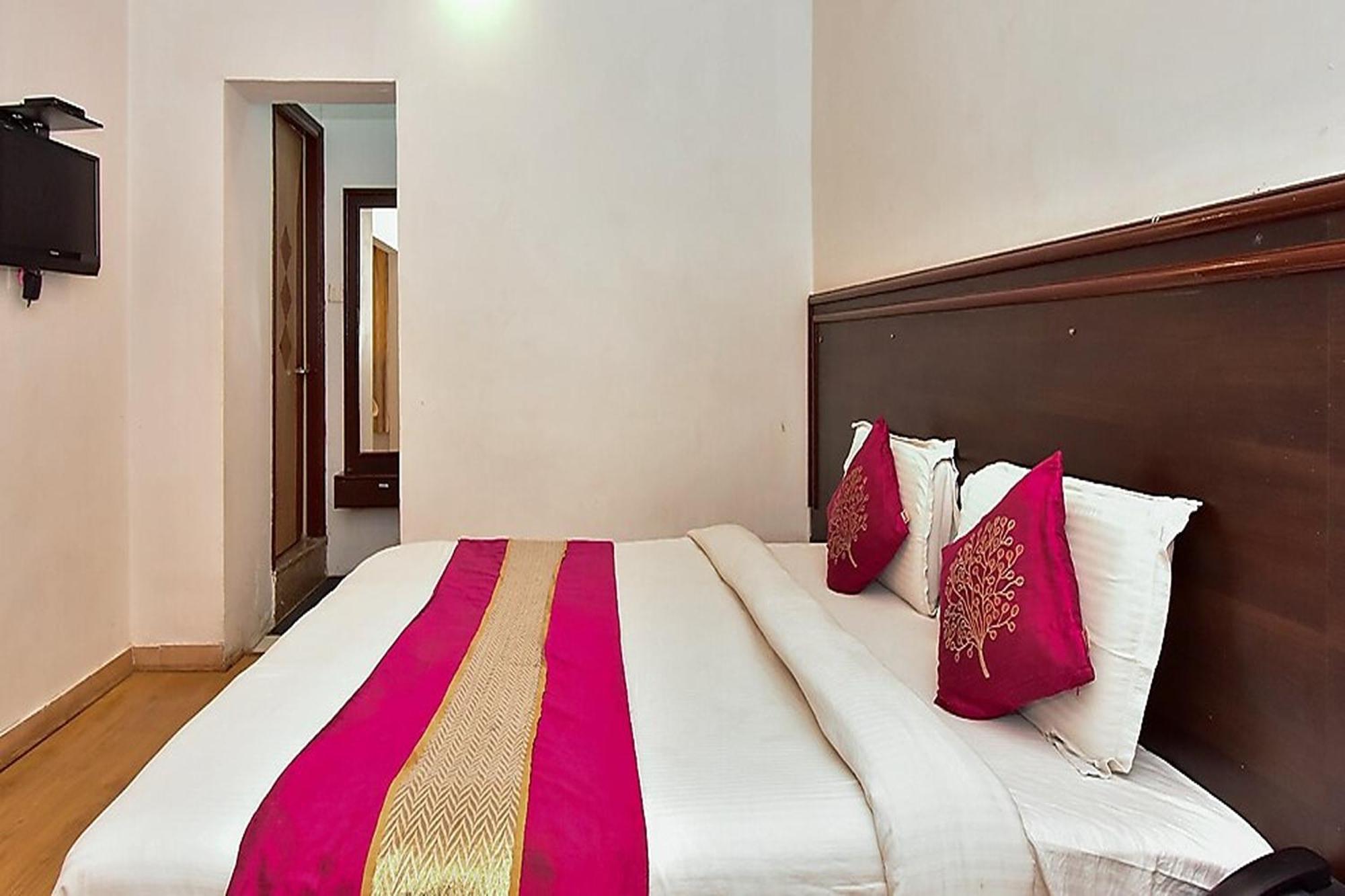 Hotel Deep Palace Near Bus Stand Udaipole Udaipur Exteriör bild